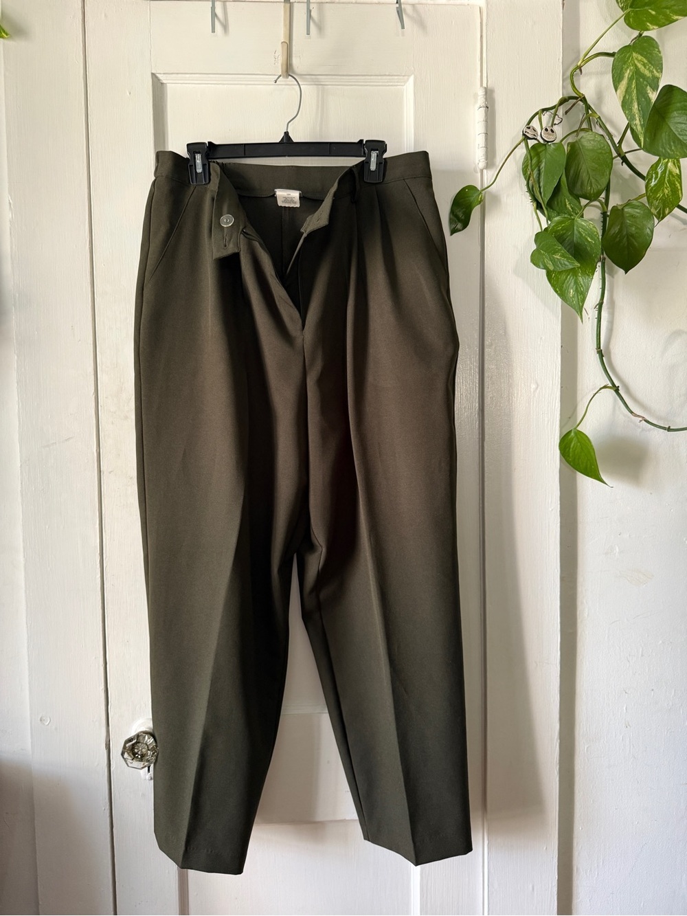 Fashion Bug size 18W Olive Green Pleated Dress Pants